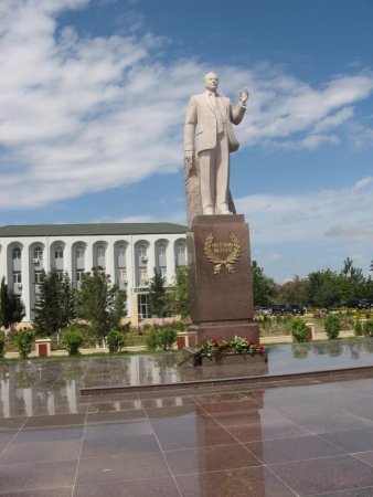 Salman Zamanov: Hacıqabul Rayonunun Memarlıq və Tikinti Sahəsində İslahatçı Yönümlü Mütəxəssis