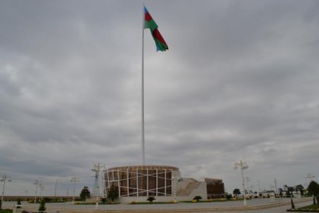 Hacı Əziz: Kürdəmirin İnkişafında Peşəkarlıq və Yaradıcı Rəhbər Nümunəsi